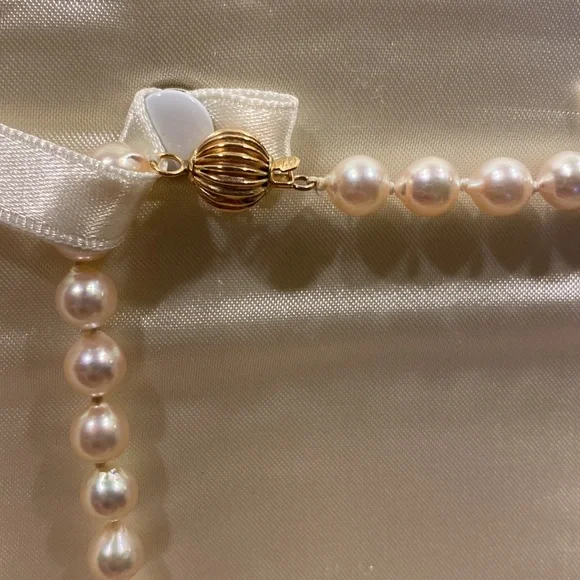 Gorgeous REAL Pearls Necklace 💝 - Picture 2 of 4